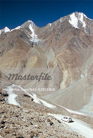 Descent from Kunzum Pass, 4550m, into Chenab Valley, from Spiti Valley, Himachal Pradesh, India, Asia