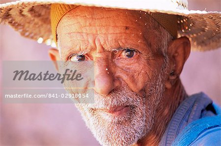 Portrait of an elderly man, Kasbah Ait Benhaddou, near Ouarzazate, Morocco, North Africa, Africa