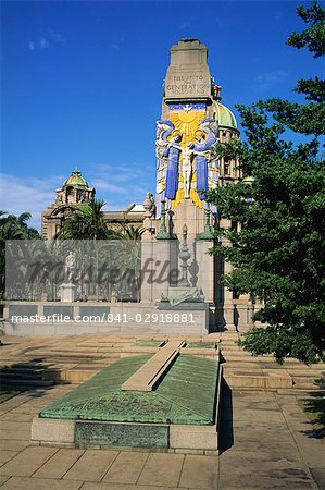 War Memorial with City Hall beyond, Durban, Natal, South Africa, Africa War Memorial with City Hall beyond, Durban, Natal, South Africa, Africa
