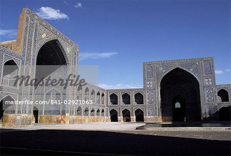 North and east eivan (halls) of the Masjid-e Imam (formerly Shah Mosque), built by Shah Abbas between 1611 and 1628, UNESCO World Heritage Site, Isfahan, Iran, Middle East