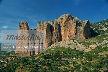 Sandstone rock butresses, Riglos, Aragon, Spain, Europe