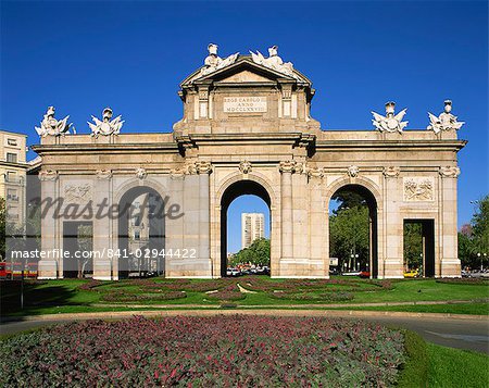 Arched gateway of the Puerta de Alcala in the Plaza de la Independencia, in Madrid, Spain, Europe