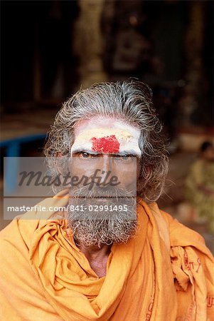 Sadhu at the Meenakshi Temple, Madurai, Tamil Nadu state, India, Asia