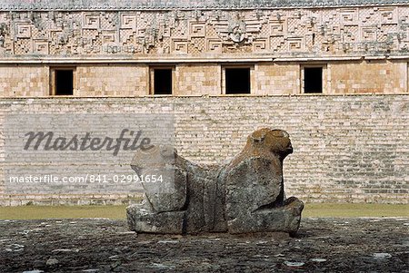 Jaguar throne in front of the Governors Palace, Uxmal, UNESCO World Heritage Site, Yucatan, Mexico, North America