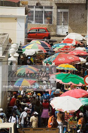 The African market in the old city of Praia on the Plateau, Praia, Santiago, Cape Verde Islands, Africa