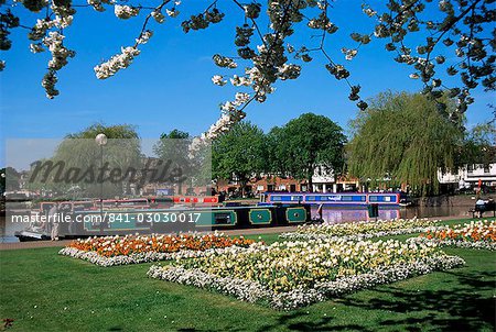 Canal basic from gardens, Stratford-upon-Avon, Warwickshire, England, United Kingdom, Europe