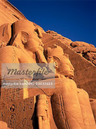 Large carved seated statues of the pharaoh, Temple of Rameses II (Ramasses II) (Ramses the Great), Abu Simbel, UNESCO World Heritage Site, Nubia, Egypt, North Africa, Africa