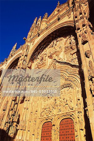 Puerta del Nacimiento (Renaissance doorway) of the Catedral Nueva (New Cathedral), Salamanca, Castilla y Leon (Old Castile), Spain, Europe