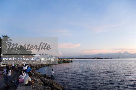 Manila Bay at sunset, Manila, Philippines, Southeast Asia, Asia