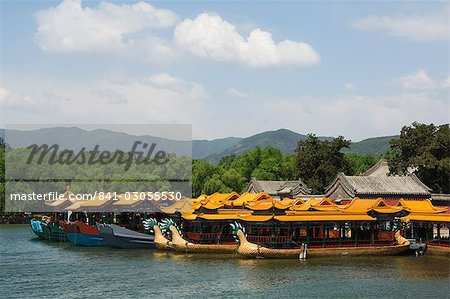 Dragon boats on Kunming Lake at Yihe Yuan (The Summer Palace), UNESCO World Heritage Site, Beijing, China, Asia