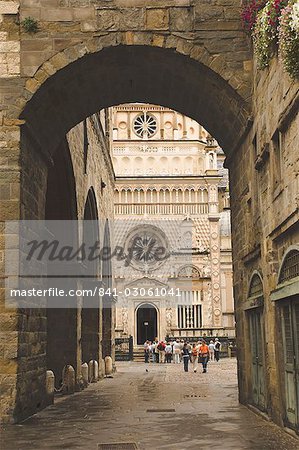 Archway from Piazza Vecchia and part facade of church of Santa Maria Maggiore, Bergamo, Lombardy, Italy, Europe