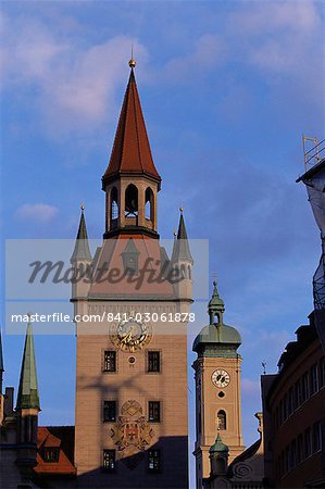 Altes Rathaus (Old Town Hall) and Heiliggeistkirche, Munich, Bavaria, Germany, Europe