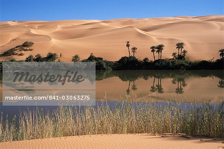 Oum el Ma Lake, Mandara Valley, Southwest Desert, Libya, North Africa, Africa