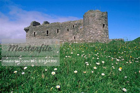 Muness Castle, northernmost castle in Great Britain, built in 1598 for Laurence Bruce, half-brother of Robert Stewart, Unst, Shetland Islands, Scotland, United Kingdom, Europe