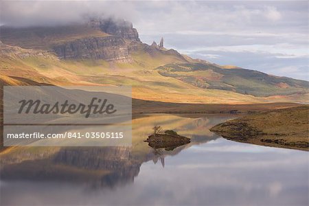 Loch Leathan, The Old Man of Storr, Isle of Skye, Inner Hebrides, west coast, Scotland, United Kingdom, Europe