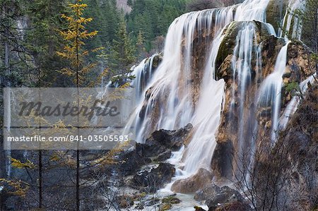 Waterfall, Jiuzhaigou National Park, UNESCO World Heritage Site, Sichuan Province, China, Asia