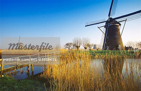 Canal and windmills at Kinderdijk, UNESCO World Heritage Site, Holland, Europe