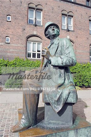 Hans Christian Andersen statue, Copenhagen, Denmark, Scandinavia, Europe