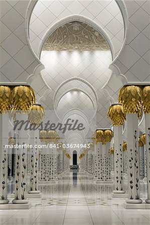 Gilded columns leading to the main prayer hall of Sheikh Zayed Bin Sultan Al Nahyan Mosque, Abu Dhabi, United Arab Emirates, Middle East Gilded columns leading to the main prayer hall of Sheikh Zayed Bin Sultan Al Nahyan Mosque, Abu Dhabi, United Arab Emirates, Middle East