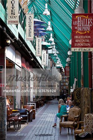 Les Puces de Saint-Ouen Flea Market, Porte de Clignancourt, Paris, France, Europe