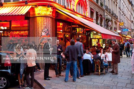 People relaxing at a cafe in the evening, Left Bank, Paris, France, Europe