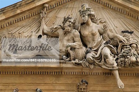 Pediment, ancient Grain Market hall, with statues representing Rhone and Durance rivers, and pigeons, Old Aix, Aix en Provence, France, Europe
