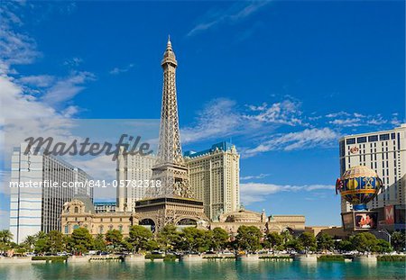 Lake Bellagio with Bally's Hotel, Paris Hotel with the Eiffel Tower and Montgolfier balloon sign, The Strip, Las Vegas Boulevard South, Las Vegas, Nevada, United States of America, North America