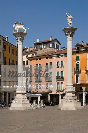 The columns of the Venice Lion and St. Theodore in the Piazza dei Signori, Vicenza, Veneto, Italy, Europe