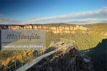 View of Grose Valley and Pulpit Rock, Blue Mountains, Blue Mountains National Park, UNESCO World Heritage Site, New South Wales, Australia, Pacific
