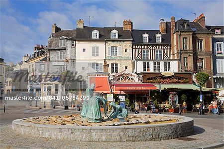 Sculpture by Jean Mare de Pas, Honfleur, Normandy, France, Europe