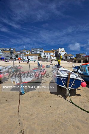 Fishing boats in the old harbour, St. Ives, Cornwall, England, United Kingdom, Europe Fishing boats in the old harbour, St. Ives, Cornwall, England, United Kingdom, Europe