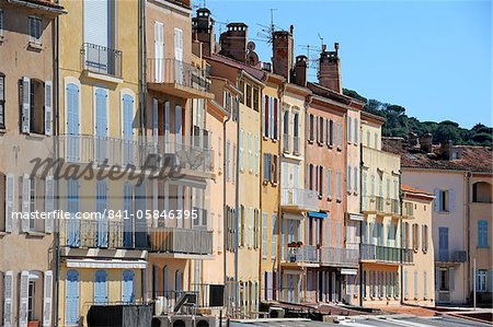 Houses on the quayside, Vieux Port harbour, St. Tropez, Var, Provence, Cote d'Azur, France, Europe