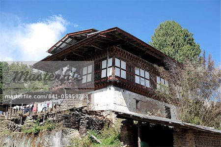 Traditional Bhutanese house in the Bumthang Valley, Bhutan, Asia