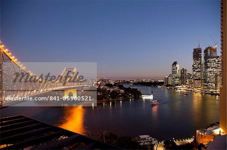 Story Bridge, Kangaroo Point, Brisbane River and city centre at night, Brisbane, Queensland, Australia, Pacific