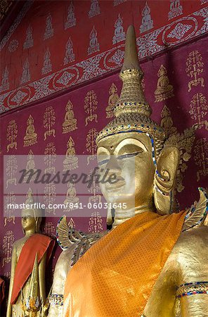 Buddha statues in the main temple, Wat Saen, Luang Prabang, Laos, Indochina, Southeast Asia, Asia