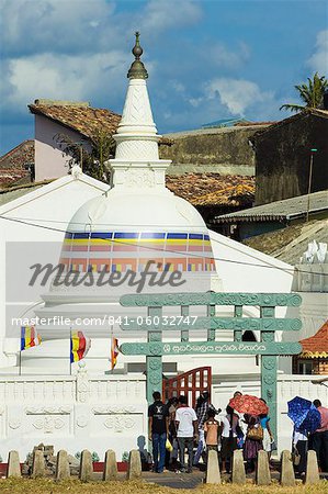 Shri Sudarmalaya Buddhist Temple inside the old Dutch Fort, well known for its colonial architecture, UNESCO World Heritage Site, Galle, Sri Lanka, Asia