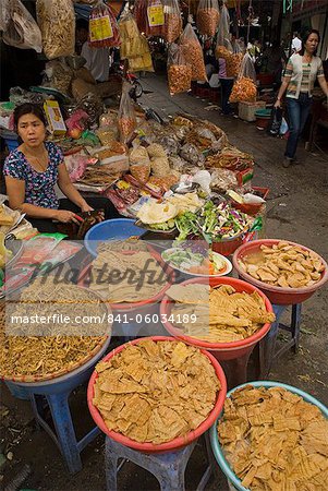 Street traders, Hanoi, Vietnam, Indochina, Southeast Asia, Asia