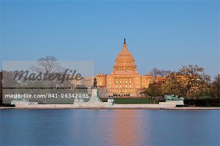 Ulysses S. Grant Memorial and United States Capitol Building showing current renovation work on the dome, Washington D.C., United States of America, North America Ulysses S. Grant Memorial and United States Capitol Building showing current renovation work on the dome, Washington D.C., United States of America, North America