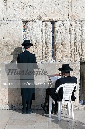 Jewish Quarter of the Western Wall Plaza, with people praying at the Wailing Wall, Old City, Jerusalem, Israel, Middle East