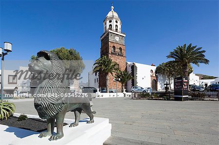 Main square and Church of Our Lady of Guadalupe, Teguise, Lanzarote, Canary Islands, Spain