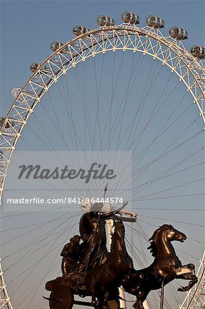 Statue of Boudicca and the London Eye, London, England, United Kingdom, Europe