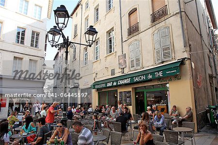 Street cafe in old city, Avignon, Vaucluse, Provence, France, Europe