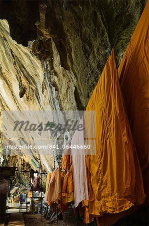 Monks' robes, Tiger Cave Temple (Wat Tham Suea), Krabi Province, Thailand, Southeast Asia, Asia