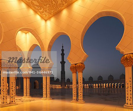 Sheikh Zayed Mosque, Abu Dhabi, United Arab Emirates, Middle East Sheikh Zayed Mosque, Abu Dhabi, United Arab Emirates, Middle East