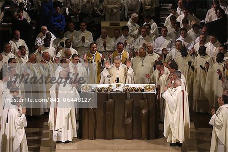 Eucharist, Chrism mass (Easter Wednesday) in Notre Dame Cathedral, Paris, France, Europe
