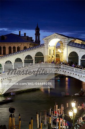 Rialto Bridge at dusk, Venice, UNESCO World Heritage Site, Veneto, Italy, Europe