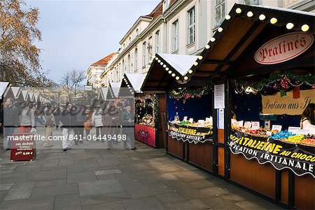 Christmas Market, Unter Den Linden, Berlin, Germany, Europe