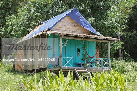 A local family's hut on Bamboo Island, Sihanoukville, Cambodia, Indochina, Southeast Asia, Asia