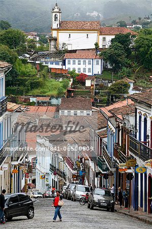 Street scene with colonial buildings in Ouro Preto, UNESCO World Heritage Site, Minas Gerais, Brazil, South America