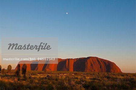 Uluru (Ayers Rock), Uluru-Kata Tjuta National Park, UNESCO World Heritage Site, Northern Territory, Australia, Pacific Uluru (Ayers Rock), Uluru-Kata Tjuta National Park, UNESCO World Heritage Site, Northern Territory, Australia, Pacific